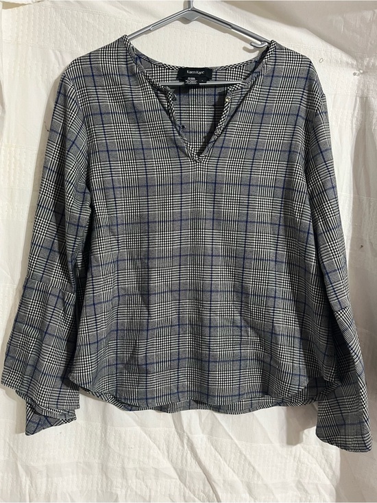 Karen Kane Tops - Karen Kane Navy & White Plaid V-Neck Tunic
